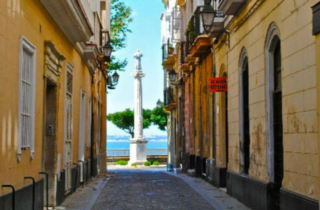 Cadiz Inn Backpackers ภายนอก รูปภาพ