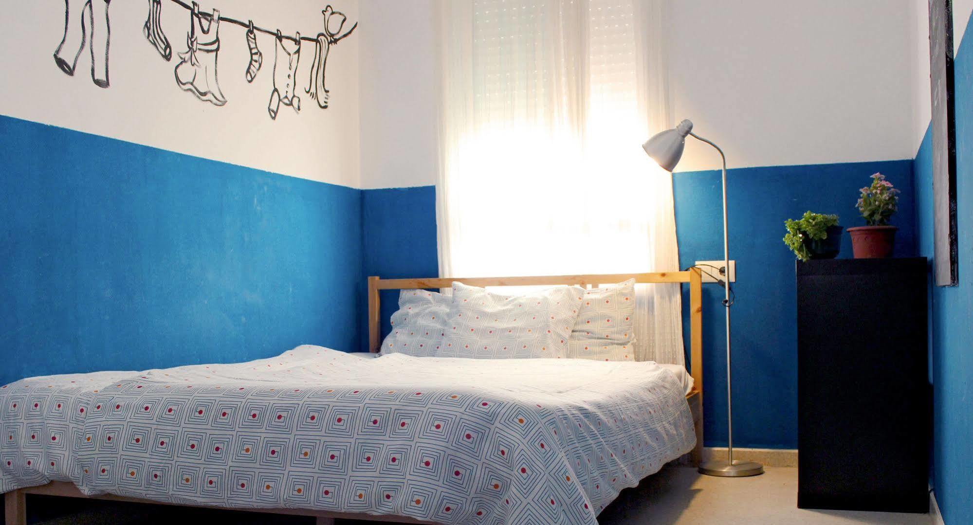 Cadiz Inn Backpackers ภายนอก รูปภาพ