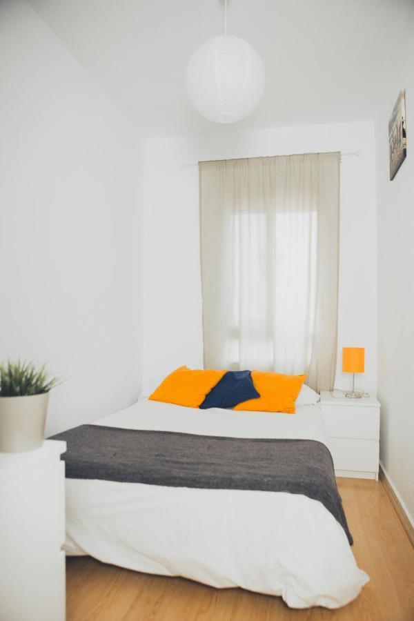 Cadiz Inn Backpackers ภายนอก รูปภาพ